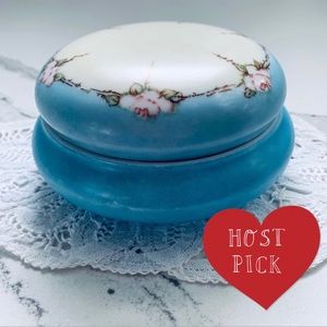 Antique 1922 Blue Round Pink Roses Lid Trinket Box